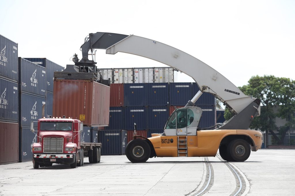 truck crane, containers, port-2582041.jpg